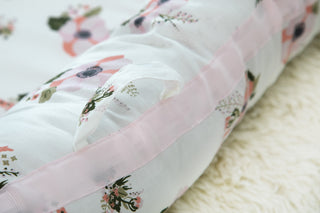 Deluxe Floral Nest Crib